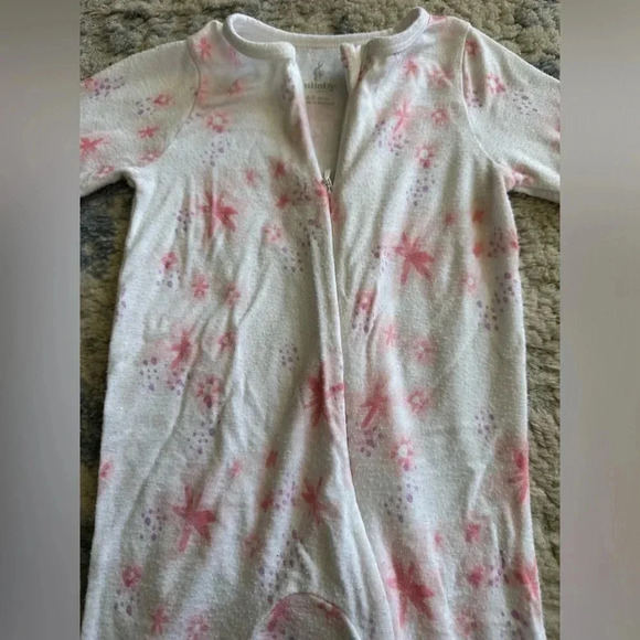 Lullaby Lane White & Pink Zippered Footie Pajamas Size 6-9 Months Sleepsuit - Picture 3 of 6